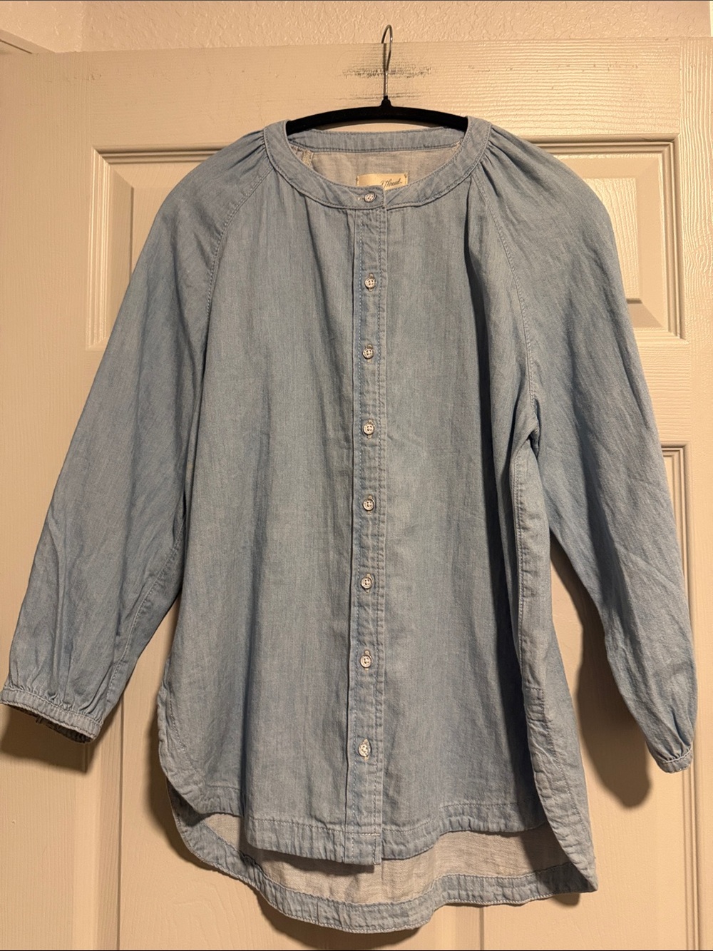 Universal Thread Light Blue Women Button-Down Denim Shirt